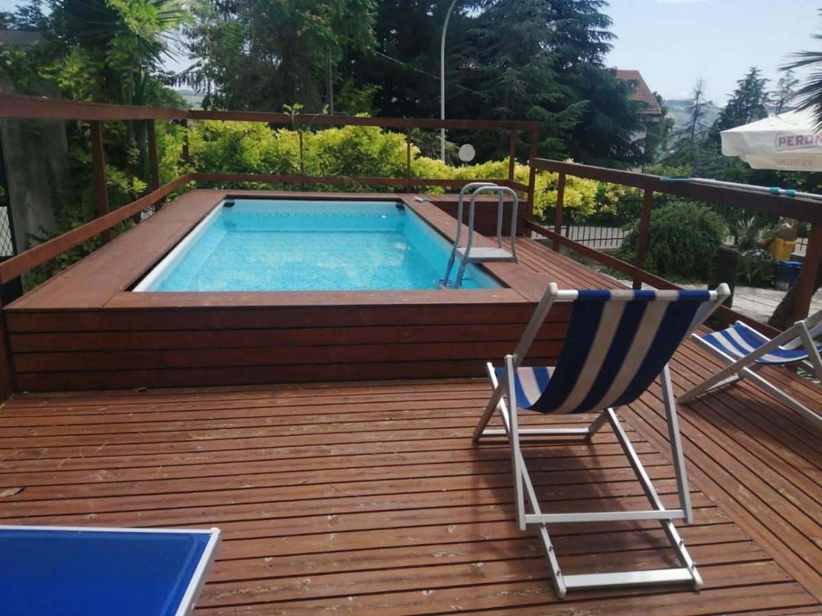 Villa Monti Colli del Tronto Екстер'єр фото